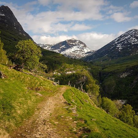 Hotel Utsikten - By Classic Norway Hotels Geiranger Exterior photo