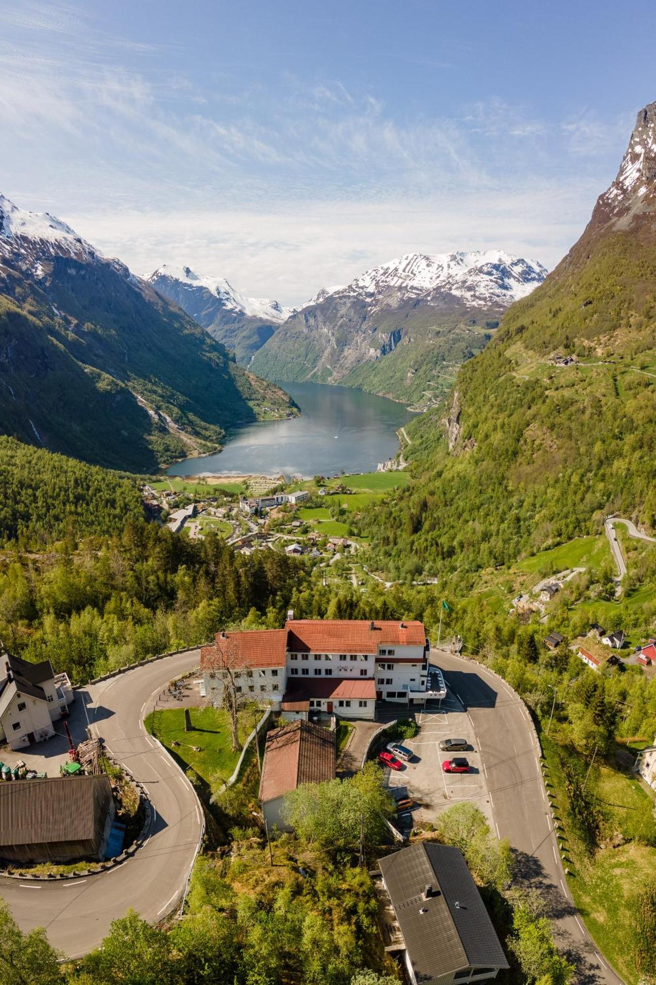 Hotel Utsikten - By Classic Norway Hotels Geiranger Exterior photo